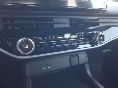 Used 2025 Honda Prologue Touring image 30