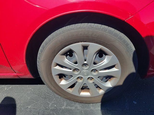 Used 2013 Kia Forte EX FWD image 2