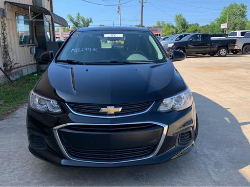 Used 2020 Chevrolet Sonic LT FWD image 2