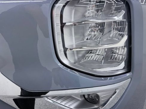 Used 2025 Mitsubishi Outlander SE FWD image 8