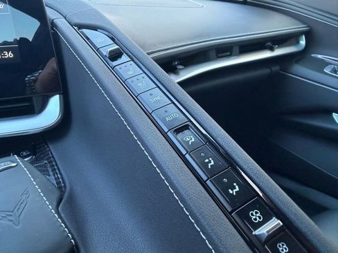 Used 2021 Chevrolet Corvette Stingray Preferred Conv w/ Z51 Performance Package image 29