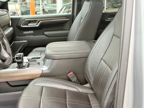 Used 2023 Chevrolet Silverado 1500 High Country w/ High Country Premium Package image 46