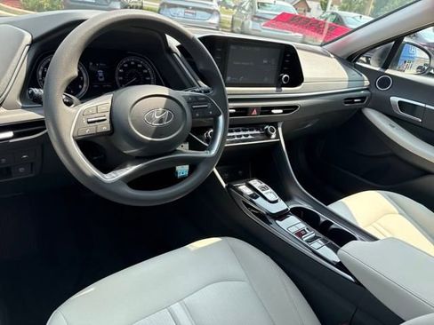 Used 2023 Hyundai Sonata SE w/ Preferred Accessory Package image 14