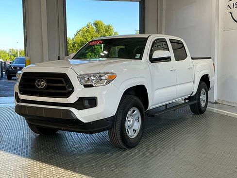 Used 2023 Toyota Tacoma 4x4 Double Cab image 2