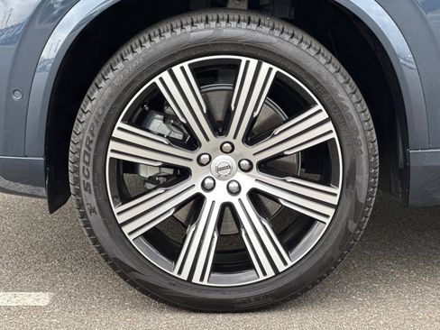 Used 2024 Volvo XC90 T8 Plus image 33