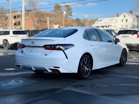 Used 2024 Toyota Camry SE w/ Cold Weather Package image 6