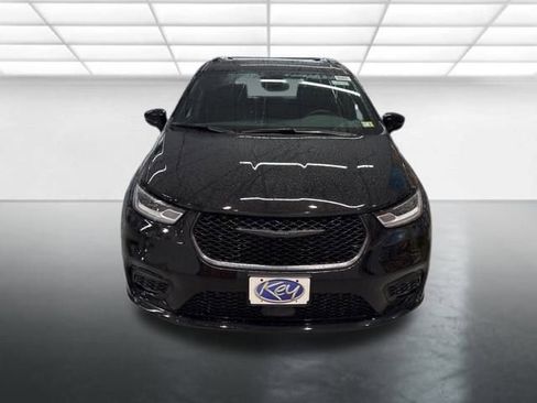 New 2026 Chrysler Pacifica Select w/ S Appearance Package image 11