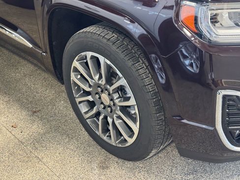 Certified 2021 GMC Acadia Denali w/ Denali Ultimate Package image 4