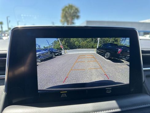 Used 2023 Chevrolet Suburban LT image 24