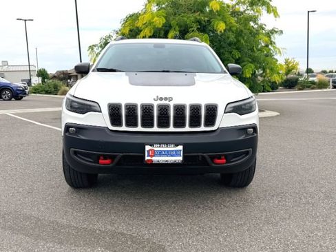 Used 2020 Jeep Cherokee Trailhawk w/ Cold Weather Group AWD/4WD image 4