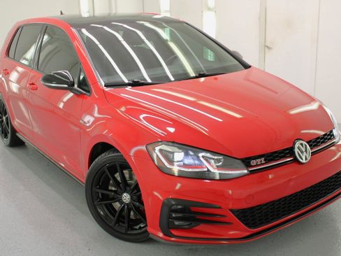 Used 2021 Volkswagen GTI SE FWD image 28
