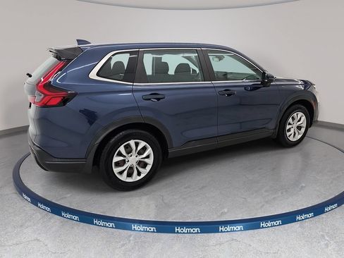 Used 2023 Honda CR-V LX image 6
