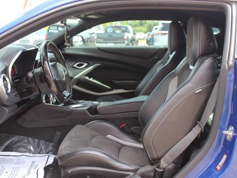 Used 2023 Chevrolet Camaro SS RWD image 13