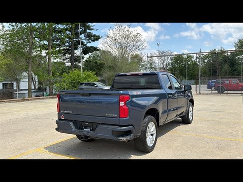 Used 2019 Chevrolet Silverado 1500 Custom w/ Custom Value Package AWD/4WD image 5