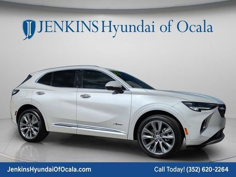 Used 2023 Buick Envision Avenir FWD image 2