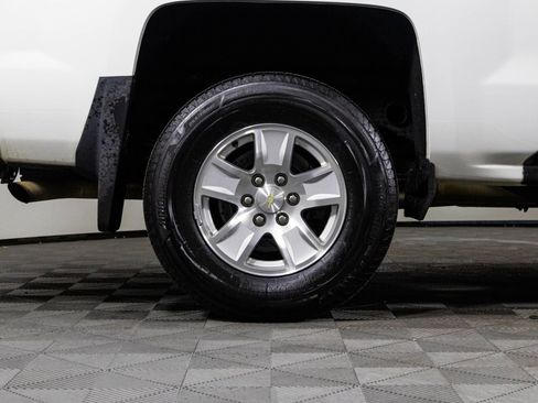 Used 2018 Chevrolet Silverado 1500 LT w/ All Star Edition image 41