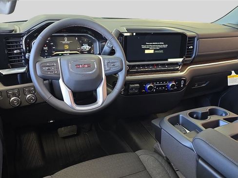 New 2026 GMC Sierra 1500 SLE image 19