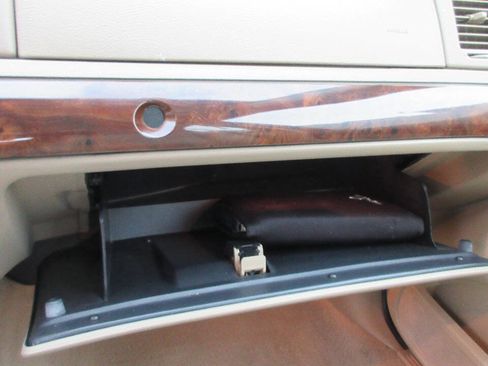 Used 2006 Mercury Grand Marquis LS RWD image 36