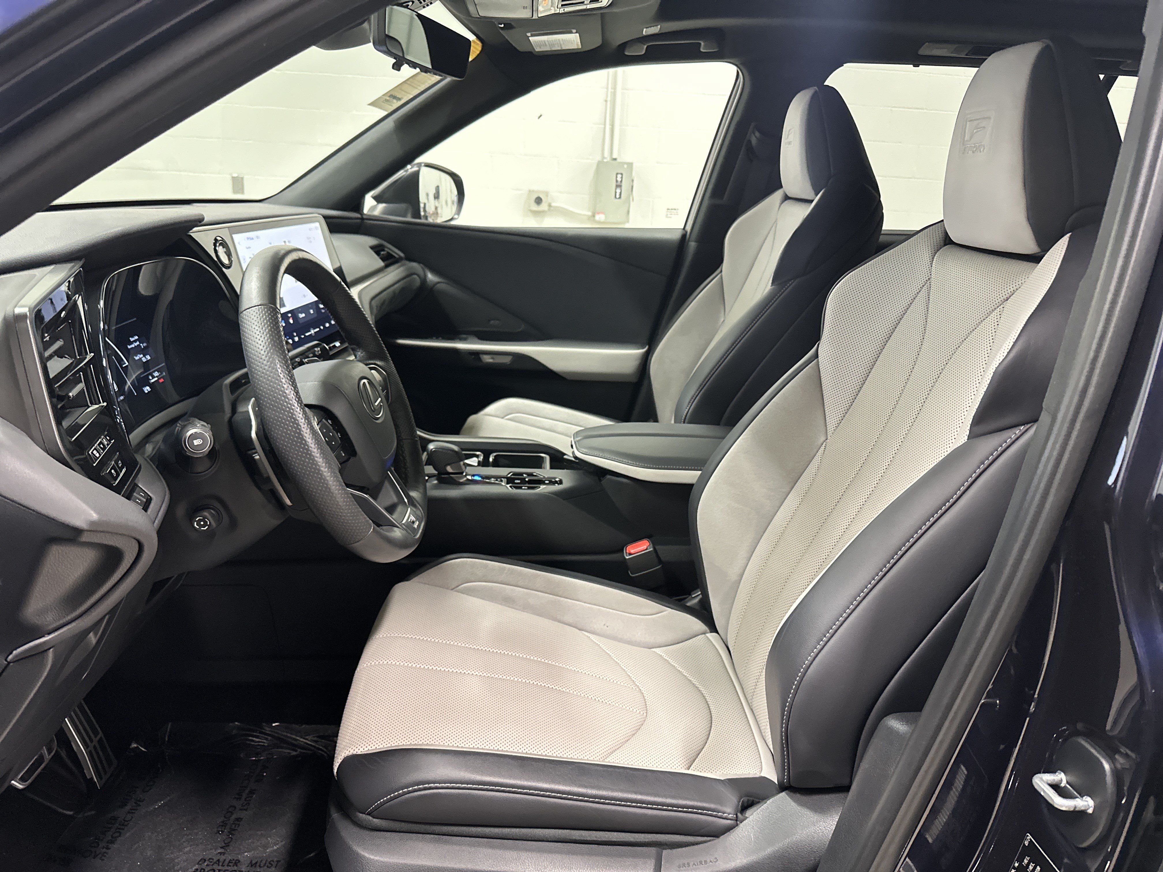 Certified 2024 Lexus TX 500h AWD w/ Technology Package image 19