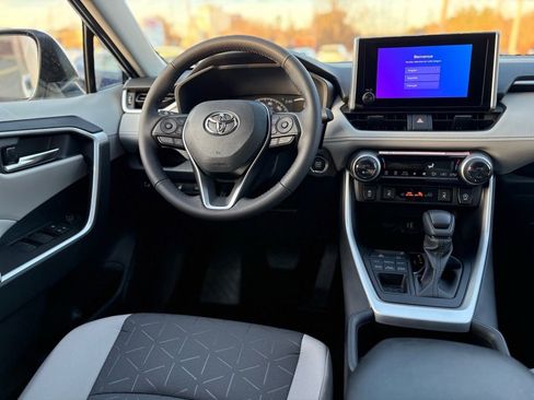 New 2025 Toyota RAV4 XLE image 22