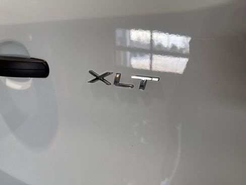 Used 2024 Ford Transit 350 XLT RWD image 12