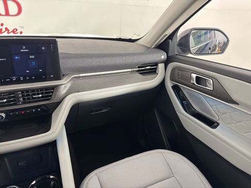 New 2026 Ford Explorer Platinum w/ LUX Leather Package image 13