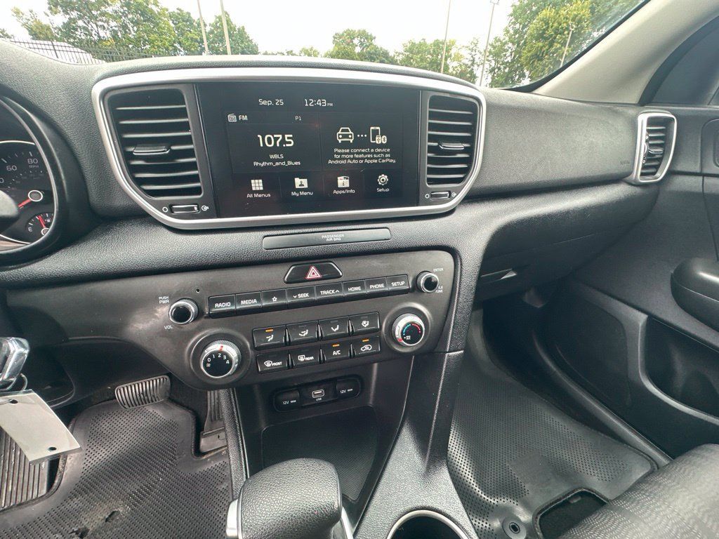 Used 2022 Kia Sportage LX AWD/4WD image 16