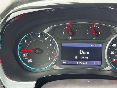 Used 2021 Chevrolet Traverse LT image 24