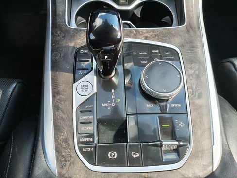 Used 2020 BMW X7 xDrive40i w/ Premium Package AWD/4WD image 15