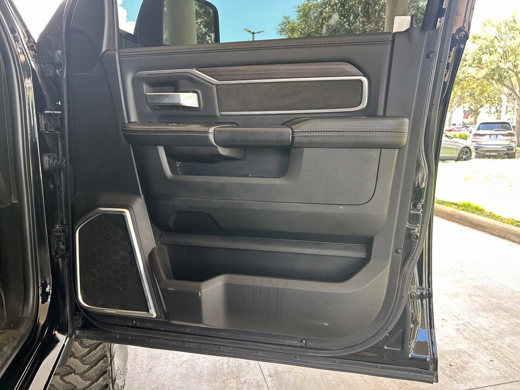 Used 2025 RAM 3500 Laramie w/ Sport Appearance Package AWD/4WD image 32