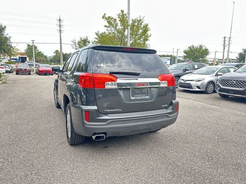 Used 2017 GMC Terrain SLE AWD/4WD image 4
