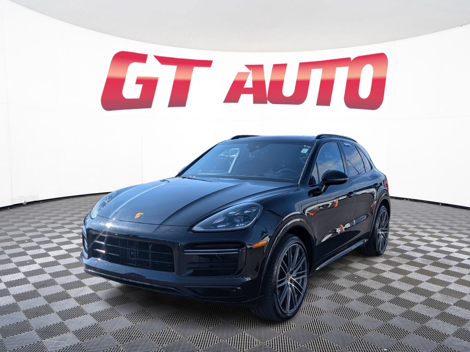 Used 2020 Porsche Cayenne Turbo AWD/4WD image 2