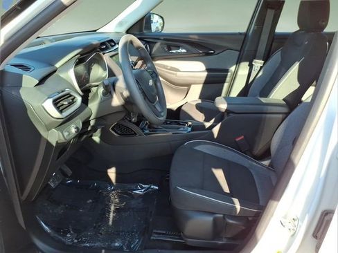 Used 2023 Chevrolet TrailBlazer LS FWD image 10