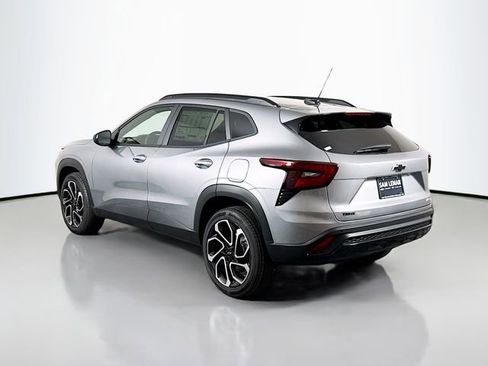 New 2026 Chevrolet Trax RS w/ Sunroof Package FWD image 5