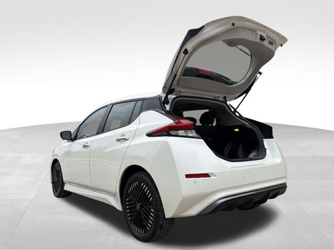 Used 2023 Nissan Leaf SV Plus image 13