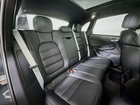 Certified 2026 Porsche Macan S AWD/4WD image 27