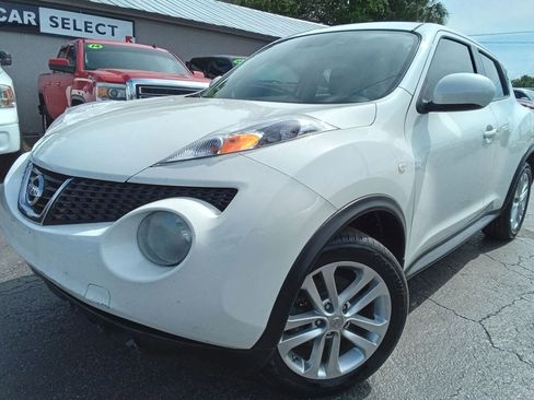 Used 2013 Nissan Juke S image 1