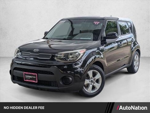 Used 2017 Kia Soul FWD image 1