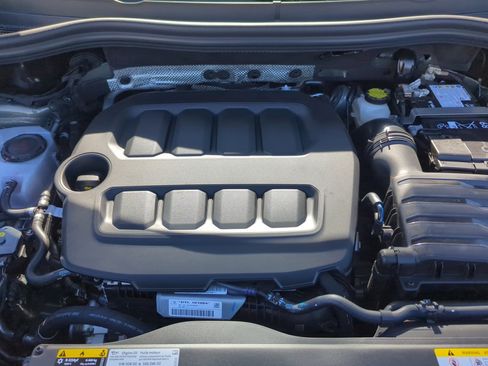 New 2026 Volkswagen Tiguan SE R-Line image 20