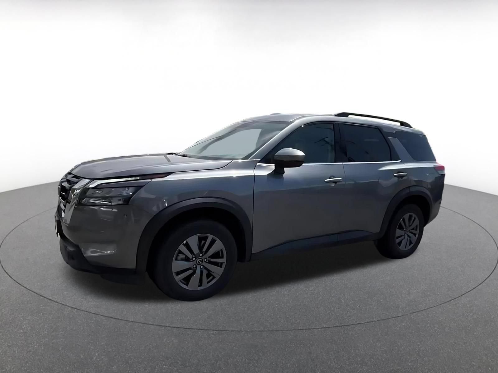 Used 2025 Nissan Pathfinder SV AWD/4WD image 7