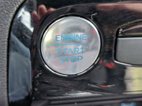 Certified 2023 Ford Escape ST-Line Select w/ Tech Pack #2 image 31