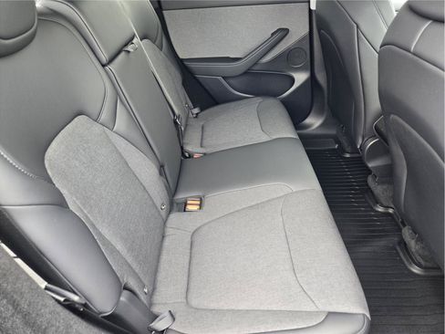 Used 2026 Tesla Model Y 2WD image 28