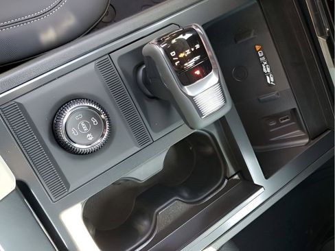 New 2026 GMC Hummer EV SUV image 40