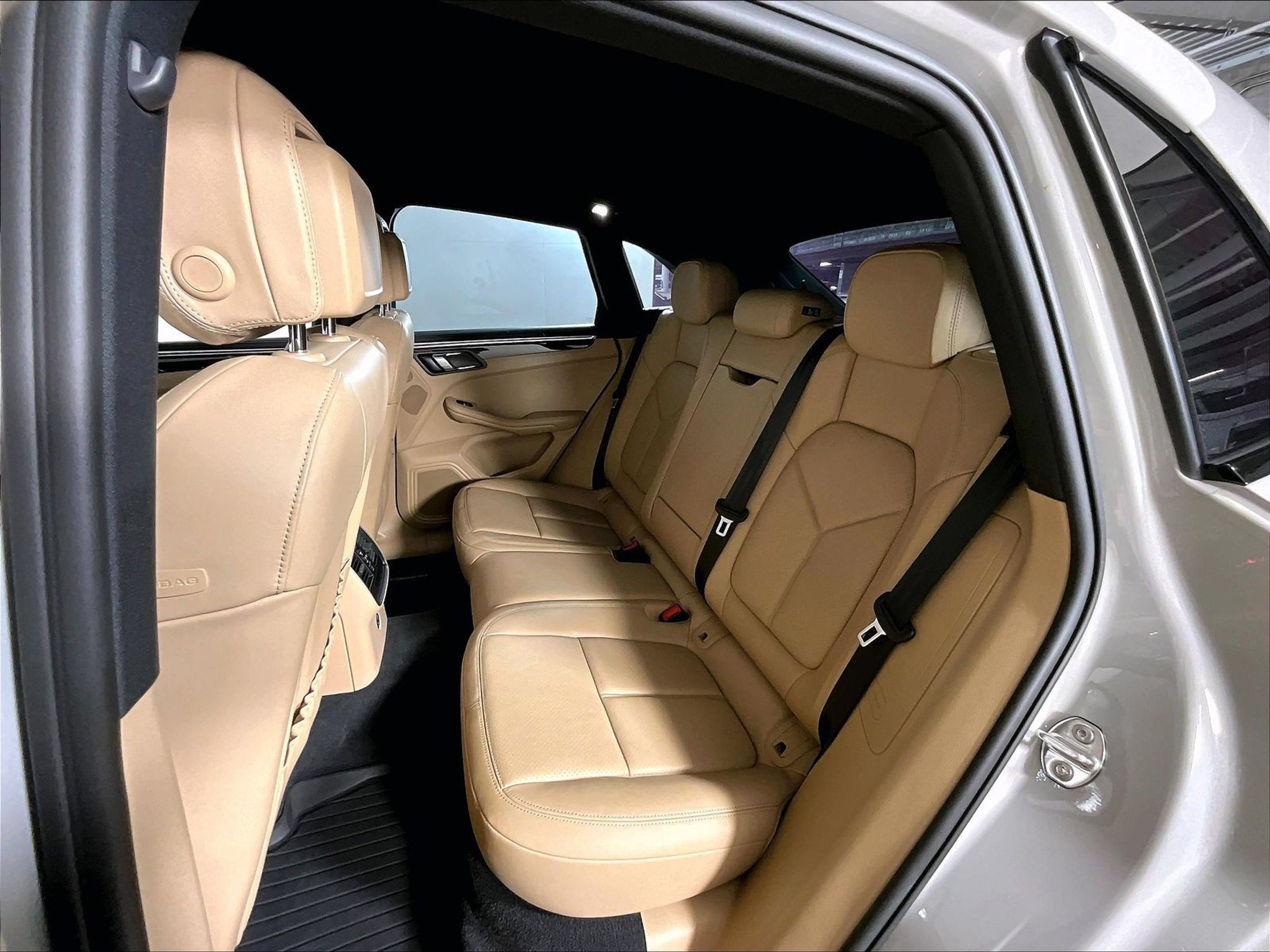 Certified 2021 Porsche Macan S AWD/4WD image 22