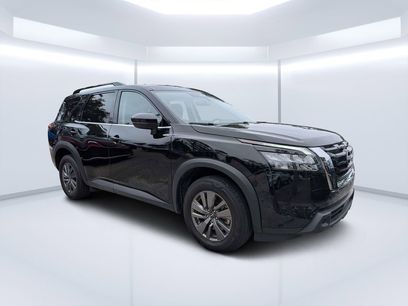 Used 2025 Nissan Pathfinder SV