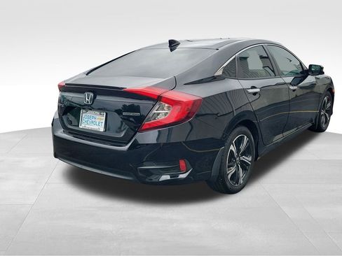 Used 2017 Honda Civic Touring image 4