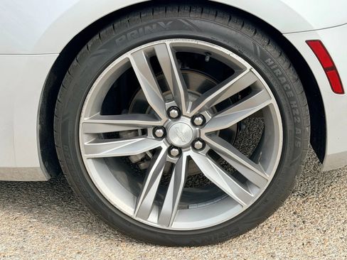 Used 2018 Chevrolet Camaro LT w/ RS Package image 10