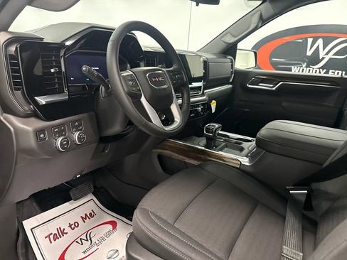 New 2026 GMC Sierra 1500 Elevation AWD/4WD image 9