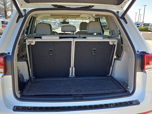 New 2026 Volkswagen Atlas SEL Premium R-Line image 8