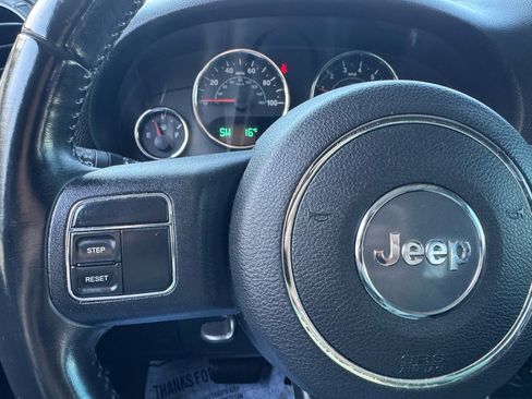 Used 2018 Jeep Wrangler Unlimited Sport S image 18